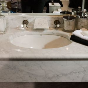 italian-marble-bathroom italian-marble-bathroom