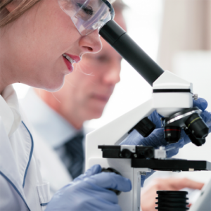 medipharm-doktorka-mikroskop-1-480x480